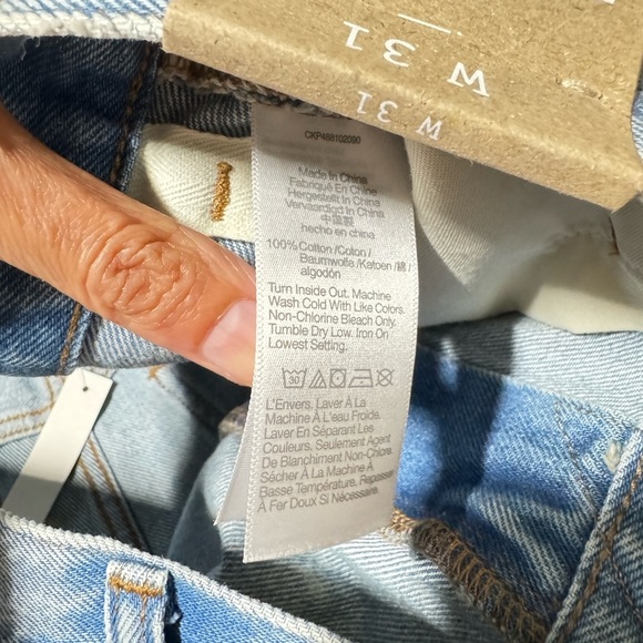 Madewell Women’s 31 Blue Jean Shorts Distressed low rise boyfriend short nwt - Picture 6 of 12